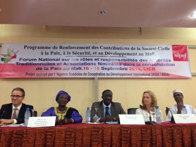 16–18 September 2014, Bamako, Mali: (SIPRI–CONASCIPAL) Opening cerenomy for the National Forum of Traditional Authorities and Women’s Associations in the Consolidation for Peace in Mali.