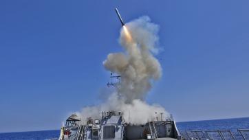 The Arleigh Burke-class guided-missile destroyer USS Barry (DDG 52) launches a Tomahawk cruise missile. Photo: US Navy/Jonathan Sunderman.